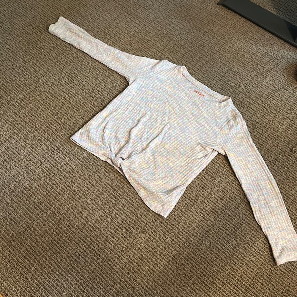 A long sleeve shirt cat & jack M 7/8